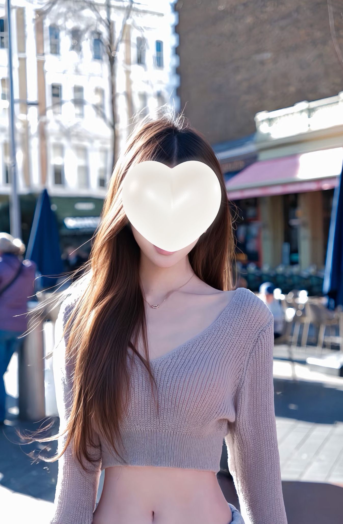 Zoe gallery pic2